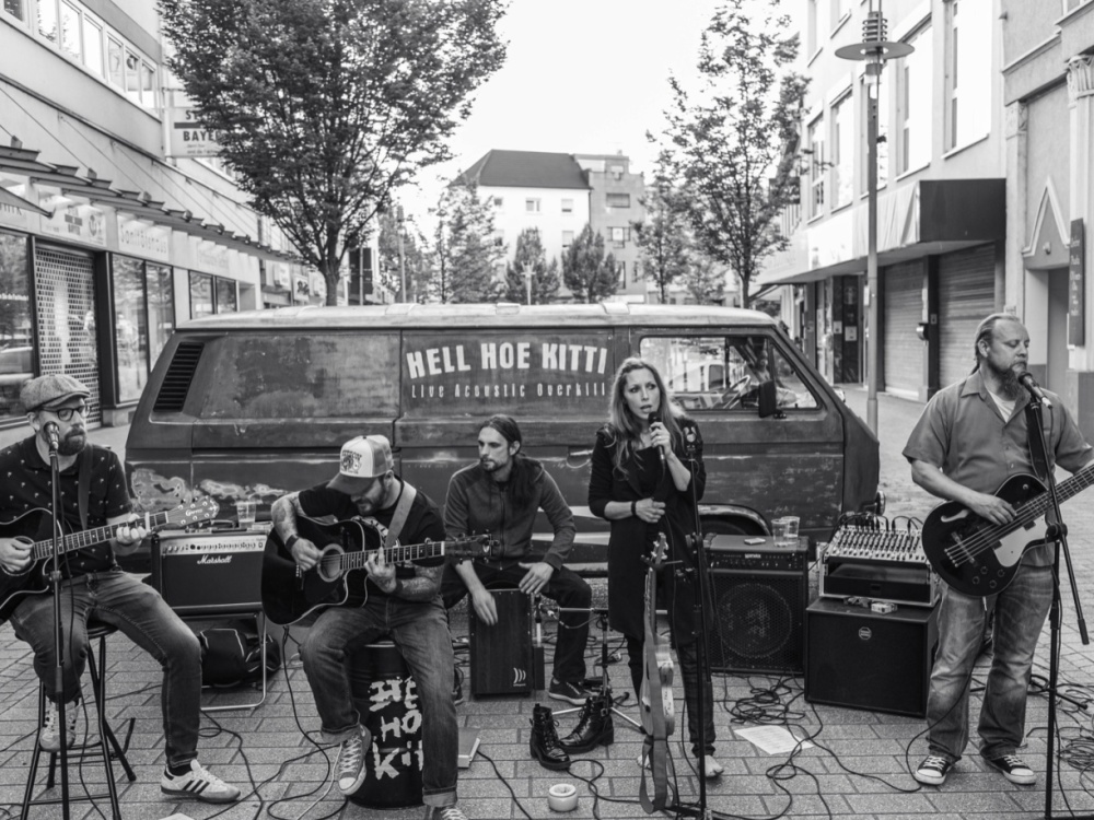 Hell Hoe Kitti Bandfoto: Hell Hoe Kitti